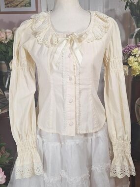 🎀 Baby, the Stars Shine Bright Ivory Shirred Sleeve Blouse | Classic Lolita 🤍